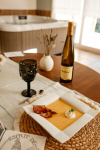 Velouté de butternut etsa tranche de poitrine fumée grillée